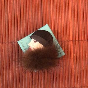 Cocoa madmouselle fuzzy pin